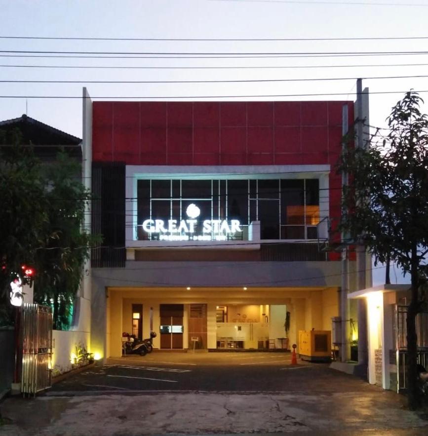 Great Star Premium Homestay Ngadipuro Exterior foto
